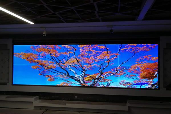 無(wú)縫拼接屏顯示提高酒店形象檔次