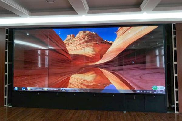 無縫拼接屏如何實現(xiàn)0mm拼縫的高清顯示？