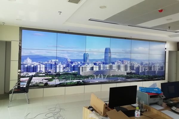 疫情當(dāng)下，拼接屏廠家該如何發(fā)展？