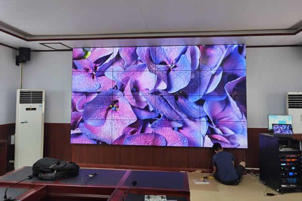 正規(guī)的液晶拼接屏廠家可提供什么服務(wù)？