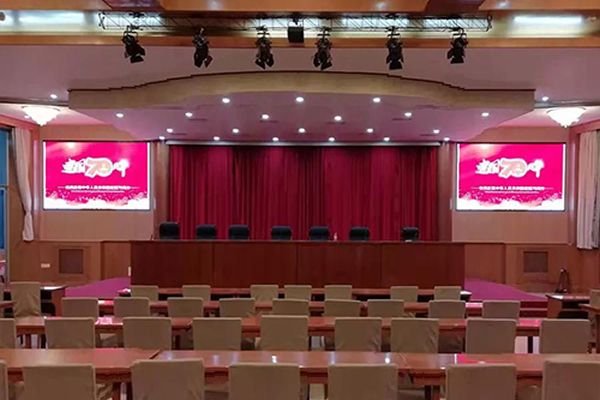 小間距LED顯示屏與無縫拼接屏區(qū)別在哪里？