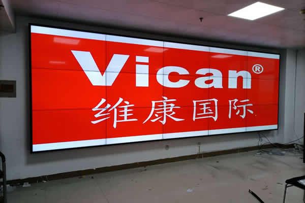 液晶拼接屏出現(xiàn)黑屏或閃屏怎么解決？