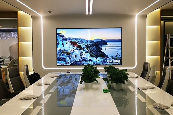 液晶拼接屏出現(xiàn)色差問(wèn)題怎么解決？