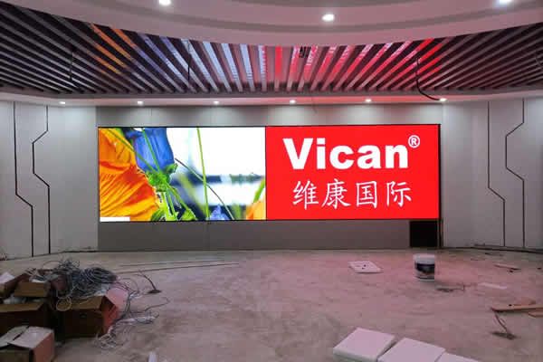 開會(huì)用什么顯示大屏，液晶拼接屏好還是全彩LED顯示屏好？