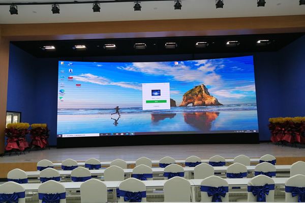 舞臺LED顯示屏的創(chuàng)意設(shè)計，唯美呈現(xiàn)精彩表演