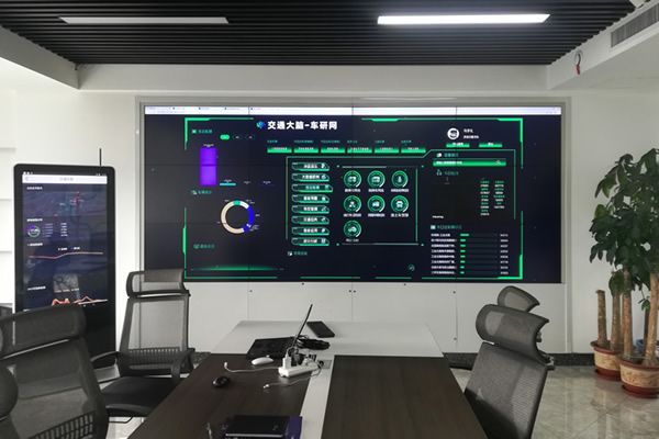 會議大屏選擇液晶拼接屏好，還是會議平板好？