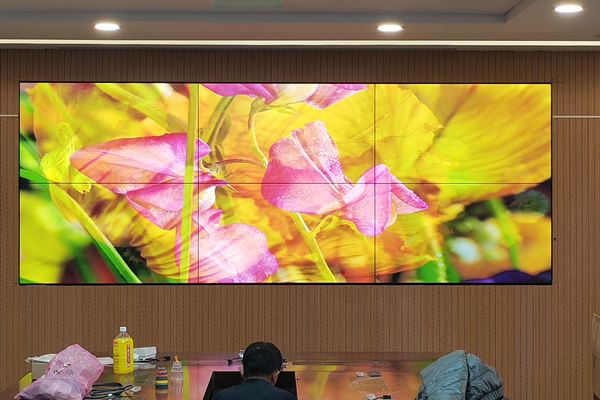 深圳液晶拼接屏廠家有哪些，我們?cè)撊绾芜x擇？