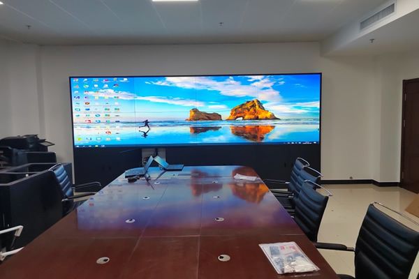 拼接屏廠家哪家好，可以參考這兩點(diǎn)來(lái)選擇