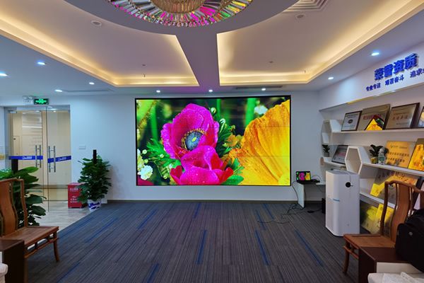 展廳大屏使用拼接屏好，還是LED屏好？