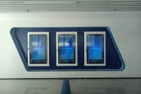 辦公室顯示大屏使用會議一體機好，還是拼接屏好？