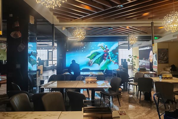 商場大屏選擇液晶拼接屏好，還是LED顯示屏好？