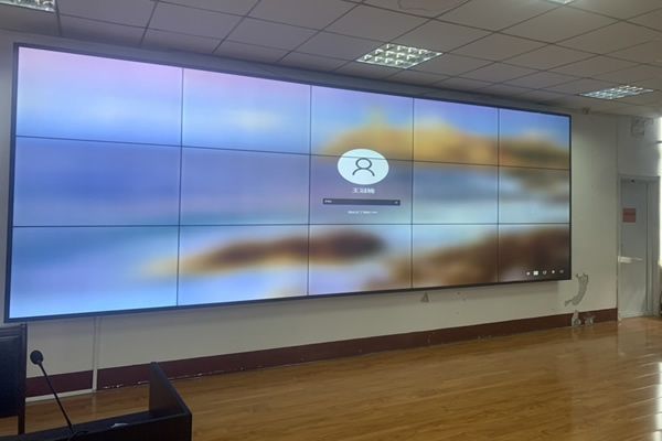 拼接屏和LED屏顯示的區(qū)別，哪種觀看體驗效果好？