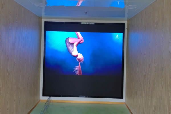 LED顯示屏模組和箱體的優(yōu)缺點(diǎn)有哪些，該怎么選擇？