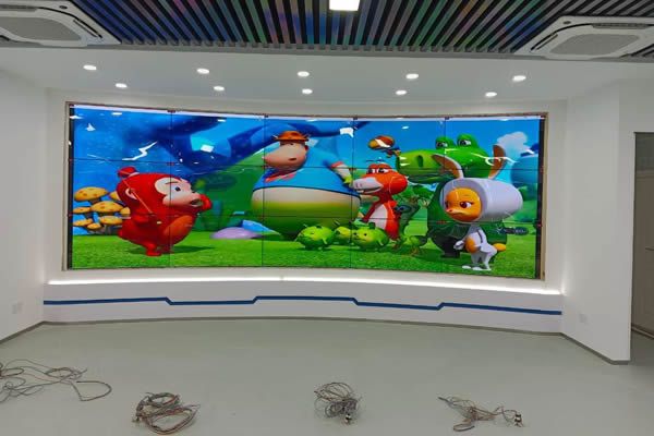 購(gòu)買(mǎi)液晶拼接屏?xí)r應(yīng)該關(guān)注那些問(wèn)題？