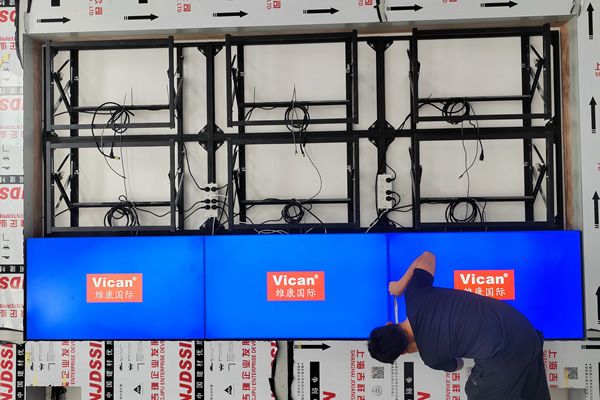 電腦是怎樣連接液晶拼接屏并控制的？