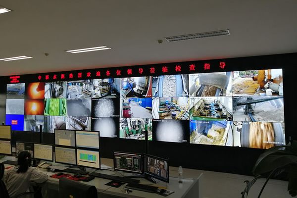 一塊拼接屏顯示多少路視頻監(jiān)控畫面合適？