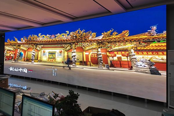 【展大局視野 創(chuàng)視覺盛宴】現(xiàn)代大屏幕顯示屏，引領(lǐng)視聽新潮流！