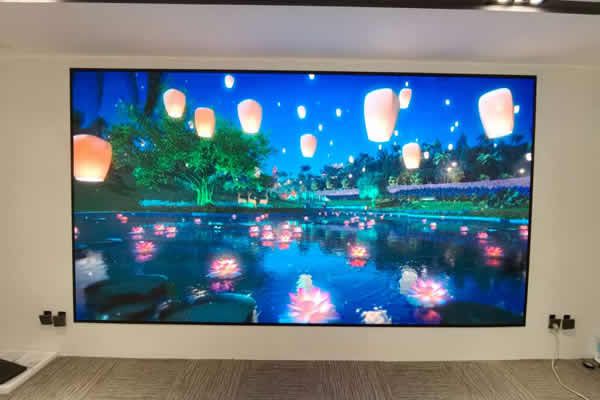 LED顯示屏的刷新率多少合適？選擇高刷新率的好，還是低刷新率的好