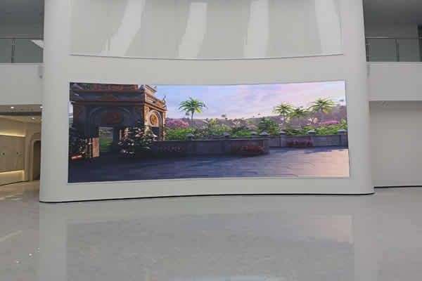 常見的商場(chǎng)LED顯示屏有哪些，如如何選擇？