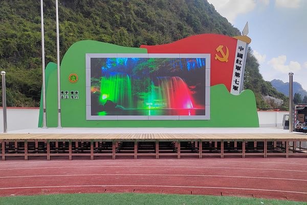 學校晚會舞臺用多大的LED顯示屏合適？