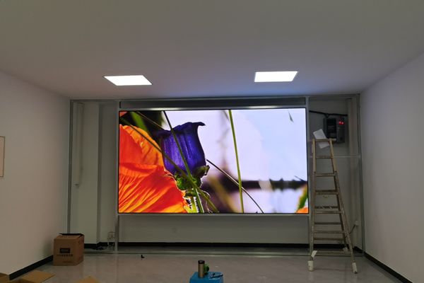 LED透明屏和LED顯示屏的區(qū)別？