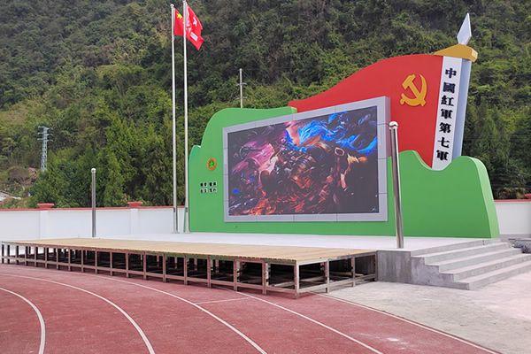 10米寬的舞臺背景墻要做多大的LED顯示屏合適？