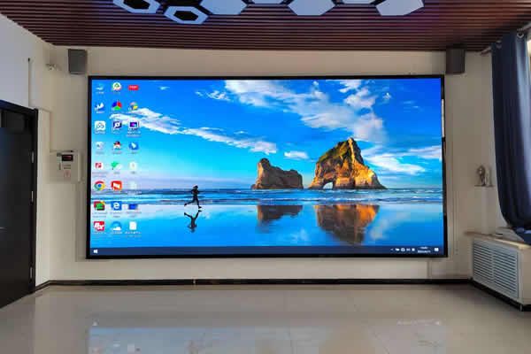 會(huì)議室裝LED顯示屏要做多大多寬合適？